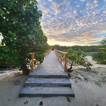 Surf Deck Hotel Thulusdhoo Kültér fotó