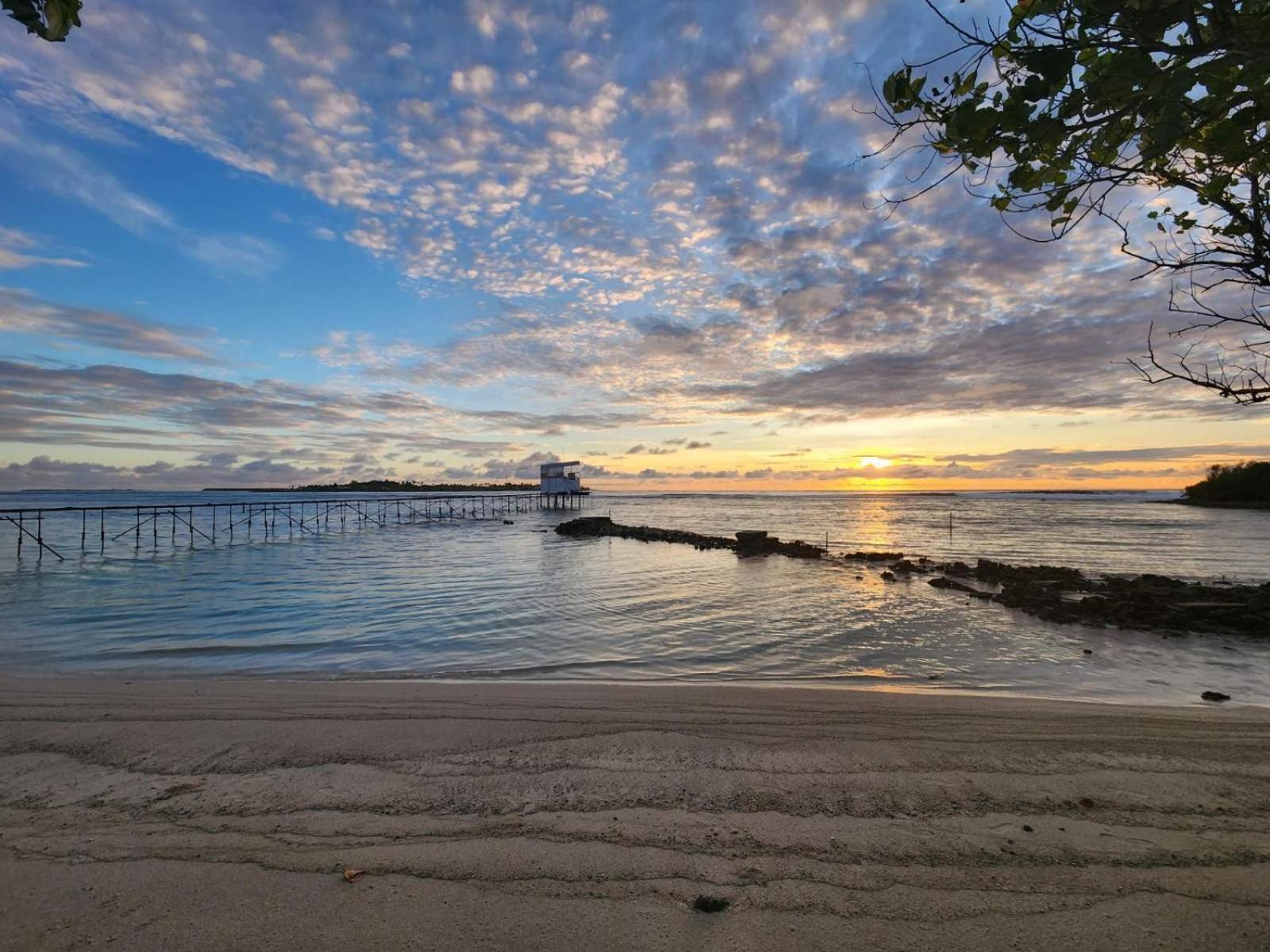 Surf Deck Hotel Thulusdhoo Kültér fotó