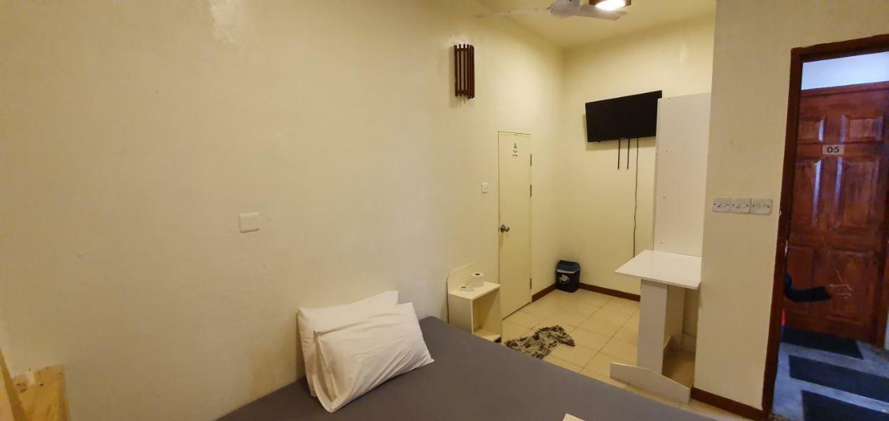 Surf Deck Hotel Thulusdhoo Kültér fotó