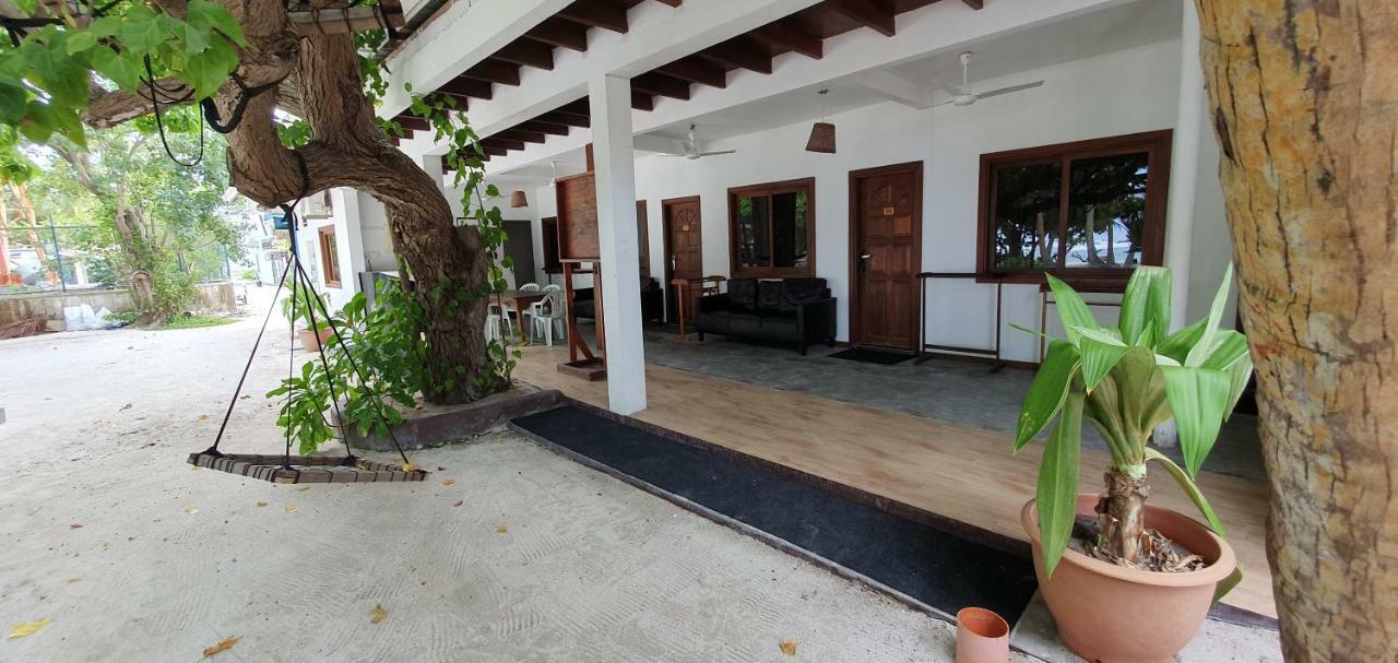 Surf Deck Hotel Thulusdhoo Kültér fotó